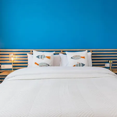 Inf31j - Stunning Next To