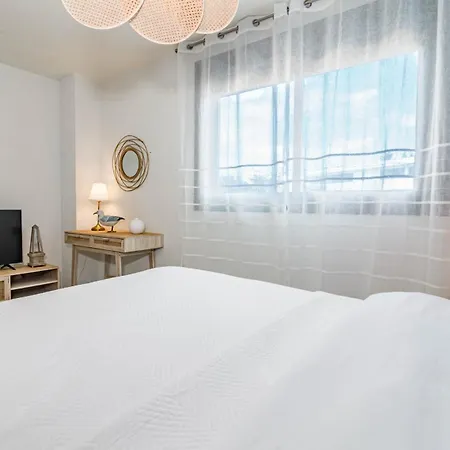 Inf31j - Stunning Next To