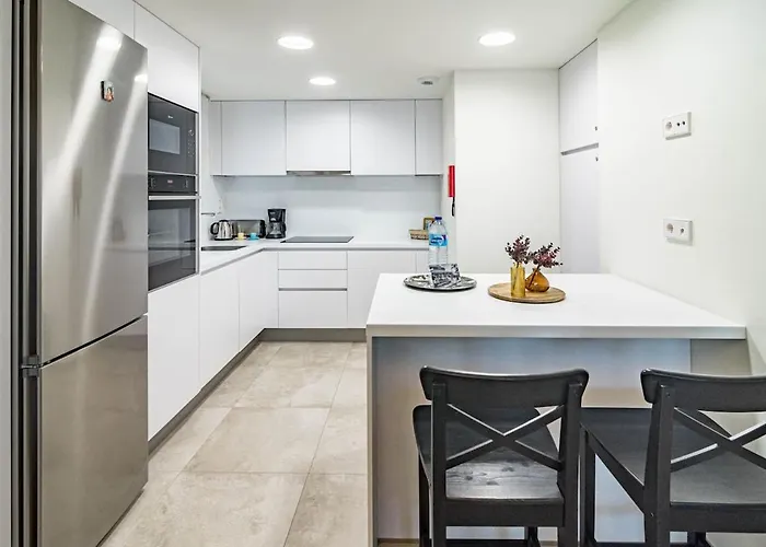 Inf3.1j - Stunning Next To * אסטפונה