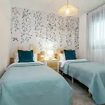 Inf3.1j - Stunning Next To Apartment Estepona