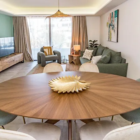 Inf31j - Stunning Next To