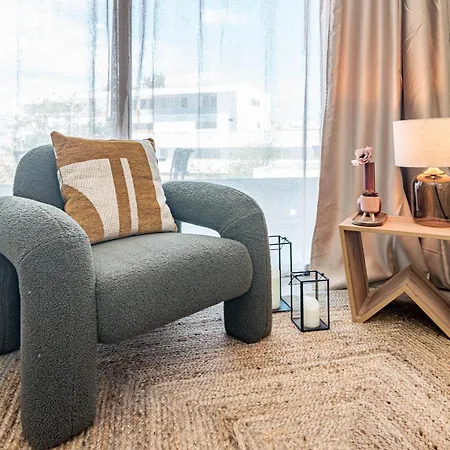Apartment Inf31j - Stunning Next To *