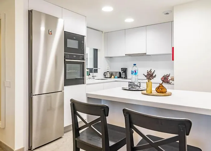 Inf3.1j - Stunning Next To *