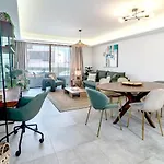 Apartman Inf3.1j - Stunning Next To