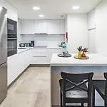 Inf3.1j - Stunning Next To * Estepona